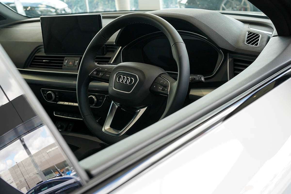 2025 Audi Q5 45 TFSI Sport FY