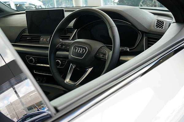 2025 Audi Q5 45 TFSI Sport FY