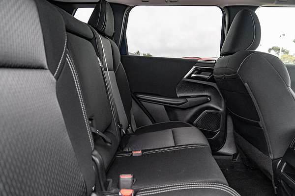 2023 Mitsubishi Outlander LS ZM