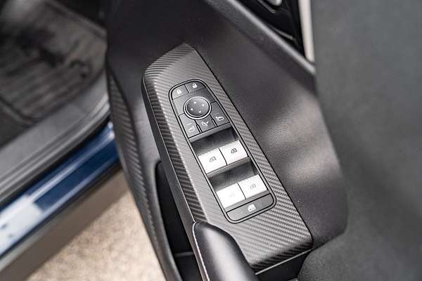 2023 Mitsubishi Outlander LS ZM