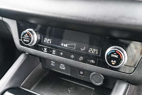 2023 Mitsubishi Outlander LS ZM