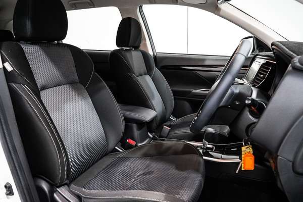 2021 Mitsubishi Outlander ES ZL