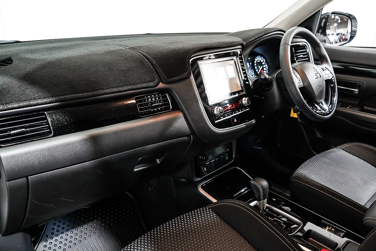2021 Mitsubishi Outlander ES ZL