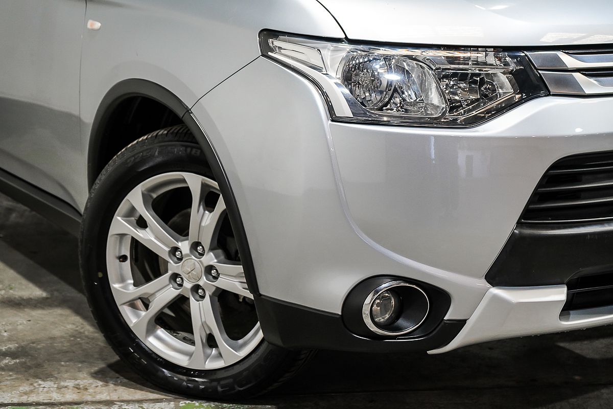 2014 Mitsubishi Outlander ES ZJ
