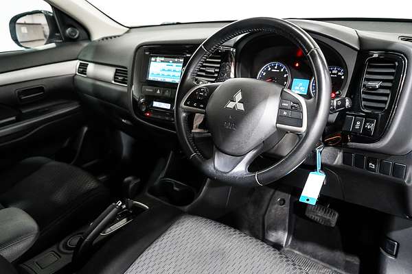 2014 Mitsubishi Outlander ES ZJ