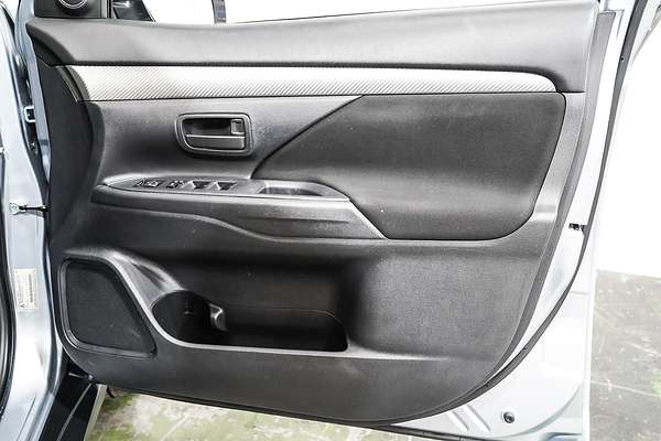 2014 Mitsubishi Outlander ES ZJ
