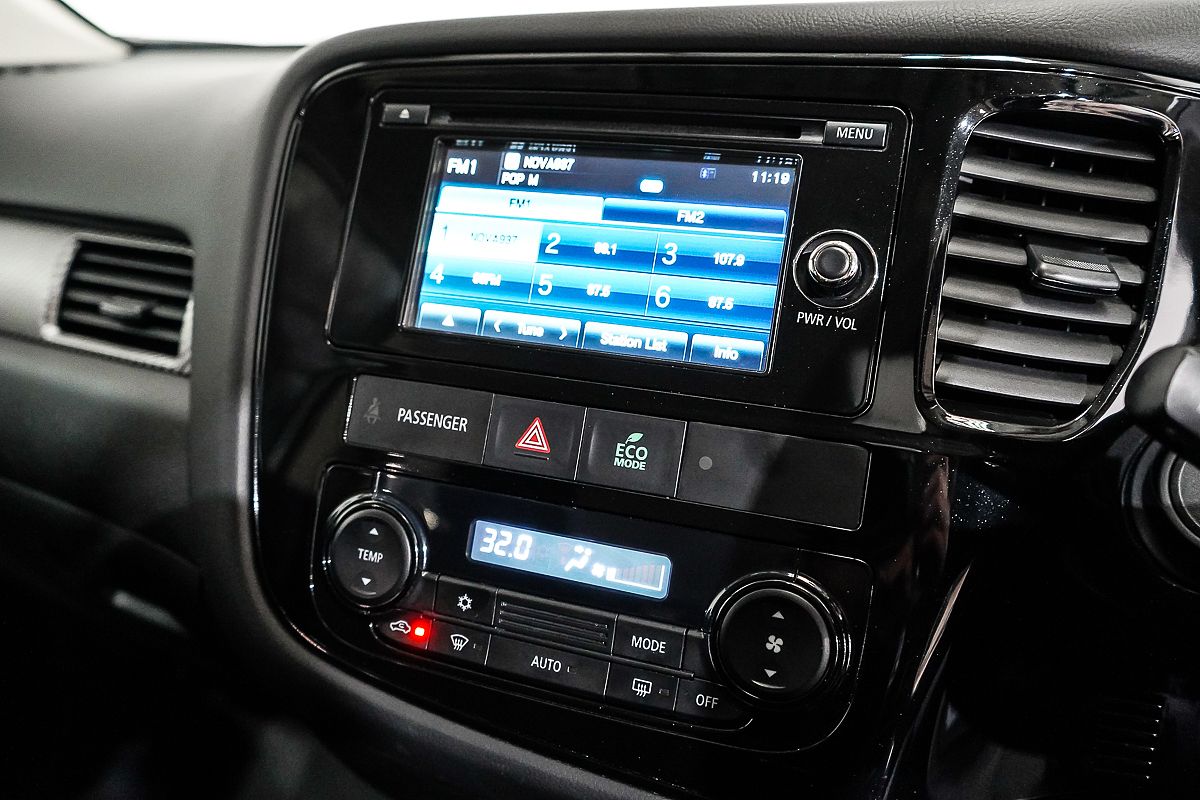 2014 Mitsubishi Outlander ES ZJ