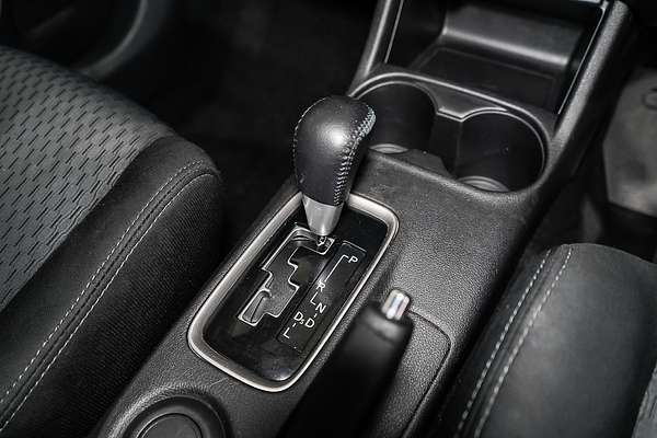 2014 Mitsubishi Outlander ES ZJ
