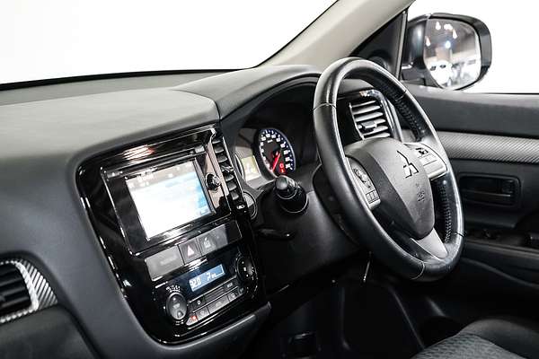 2014 Mitsubishi Outlander ES ZJ