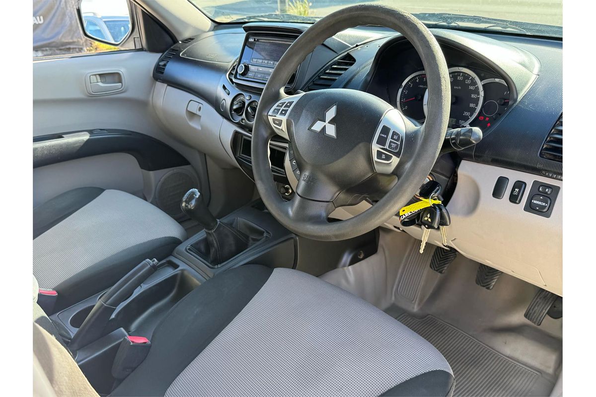 2014 Mitsubishi Triton GLX MN Rear Wheel Drive