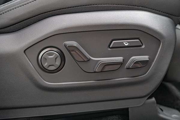 2025 Hyundai Santa Fe Hybrid Calligraphy MX5.V1