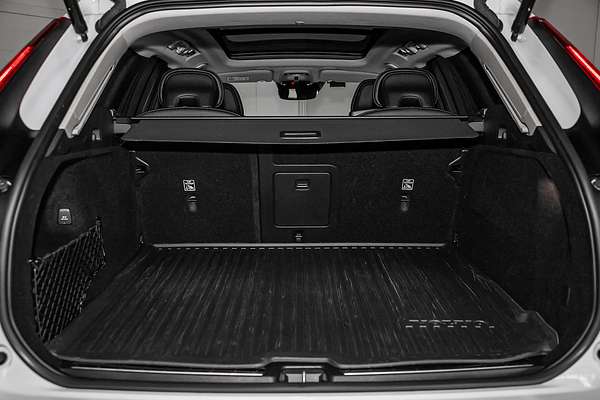 2021 Volvo XC60 T5 Inscription