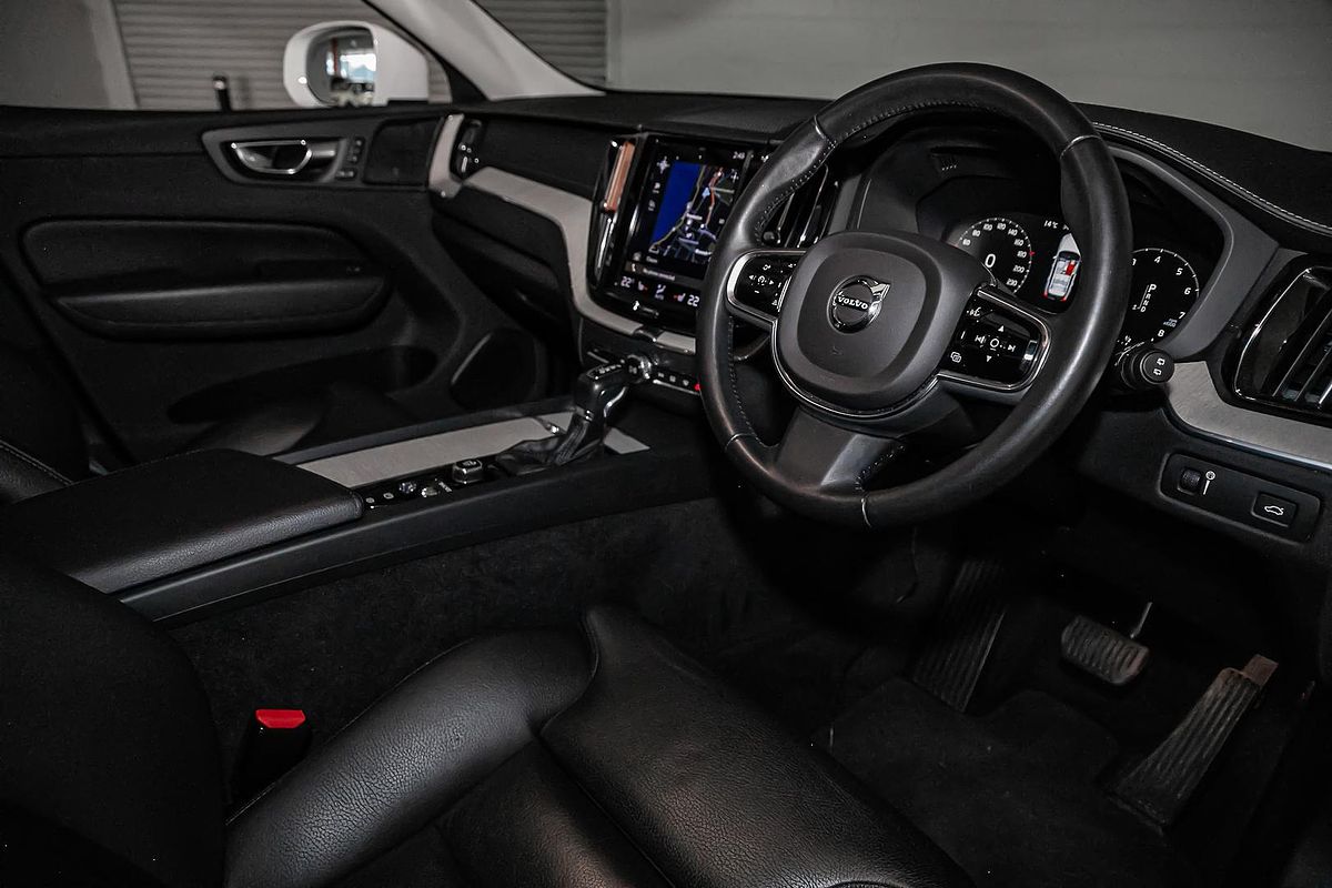 2021 Volvo XC60 T5 Inscription