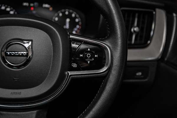 2021 Volvo XC60 T5 Inscription