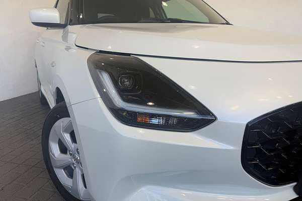 2024 Suzuki Swift Hybrid Plus UZ