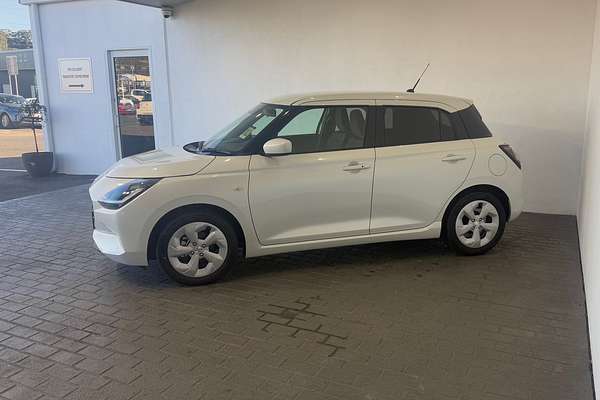 2024 Suzuki Swift Hybrid Plus UZ