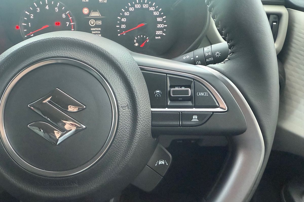 2024 Suzuki Swift Hybrid Plus UZ