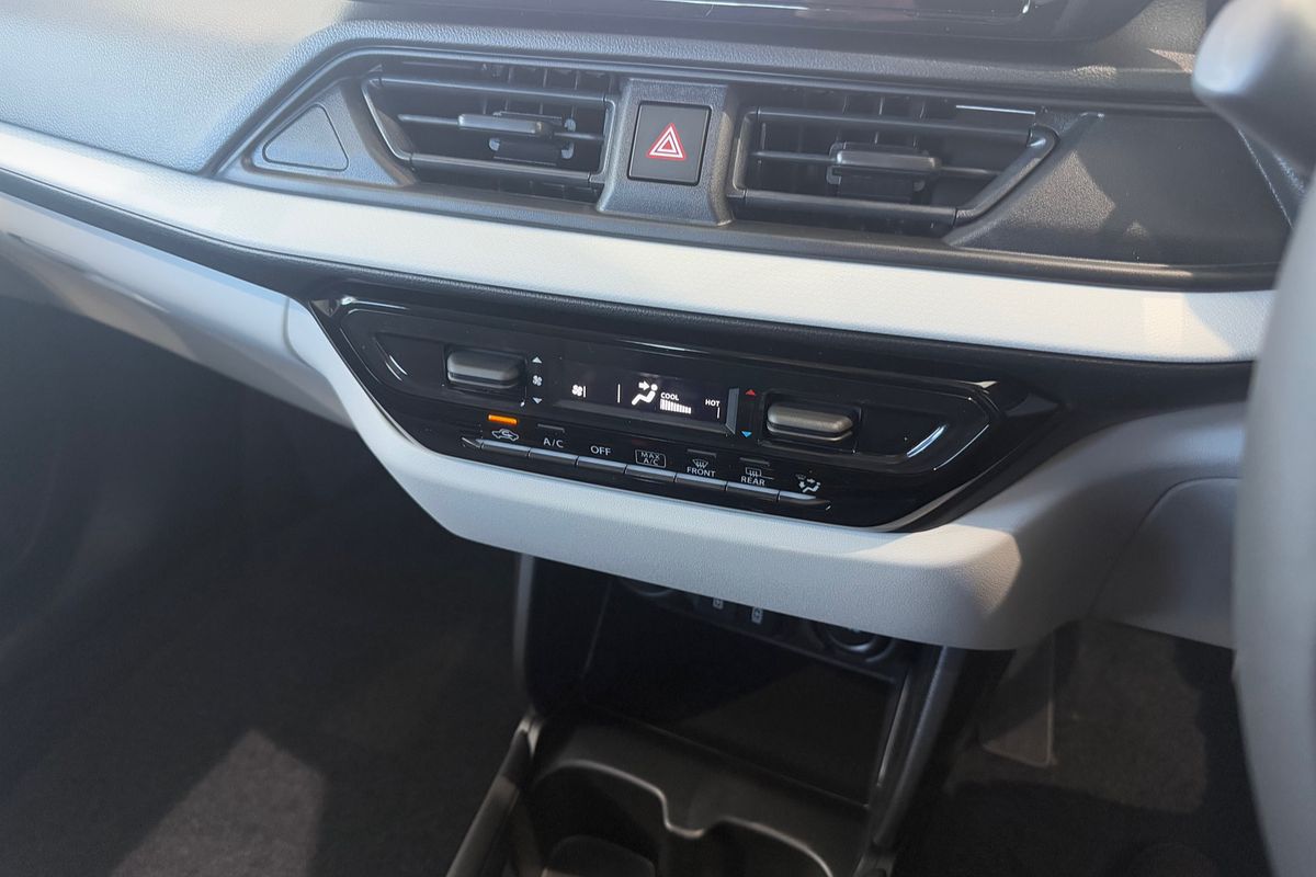 2024 Suzuki Swift Hybrid Plus UZ