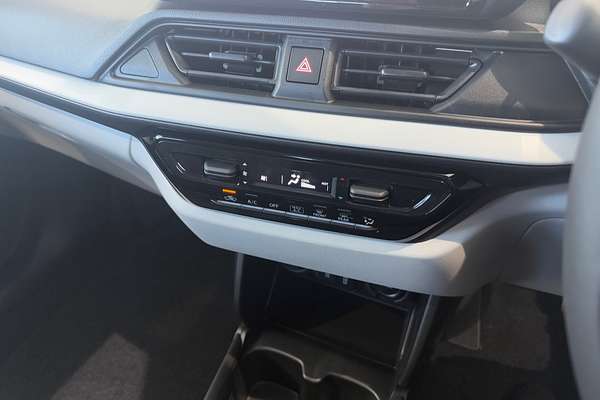 2024 Suzuki Swift Hybrid Plus UZ
