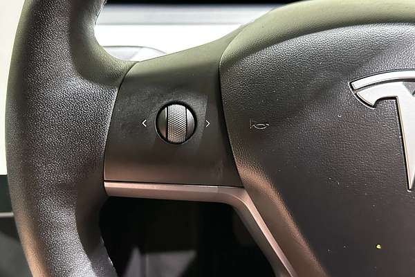 2022 Tesla Model 3 Rear-Wheel Drive