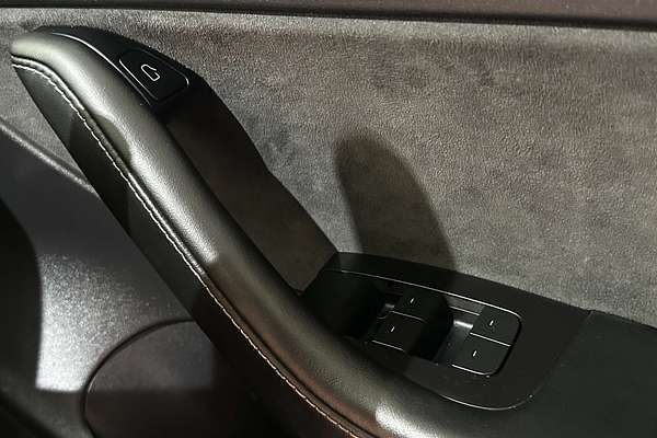 2022 Tesla Model 3 Rear-Wheel Drive