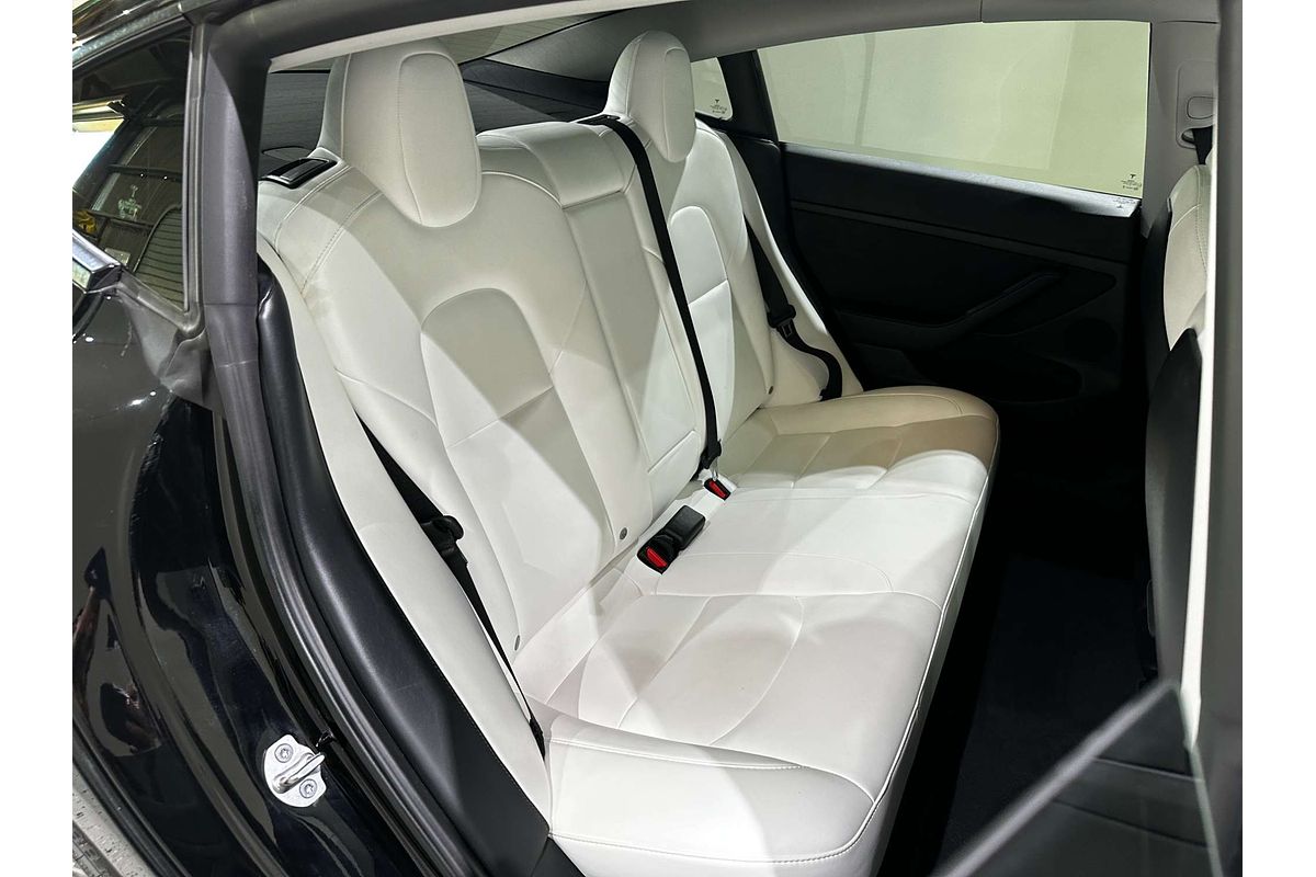 2022 Tesla Model 3 Rear-Wheel Drive