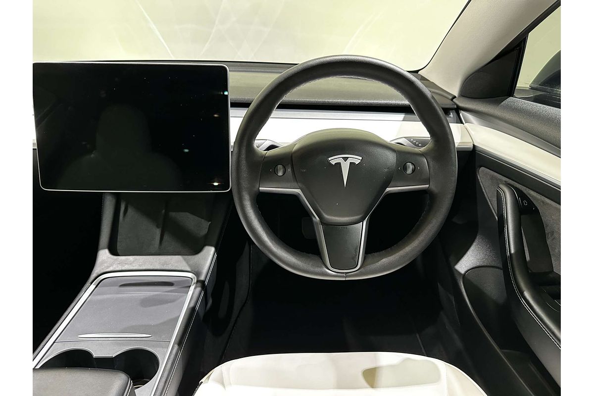 2022 Tesla Model 3 Rear-Wheel Drive