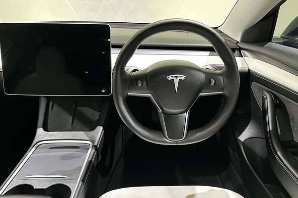 2022 Tesla Model 3 Rear-Wheel Drive