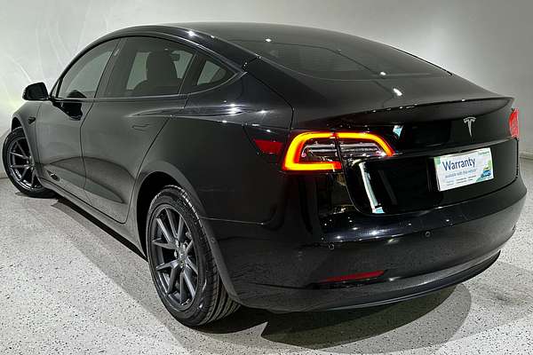 2022 Tesla Model 3 Rear-Wheel Drive