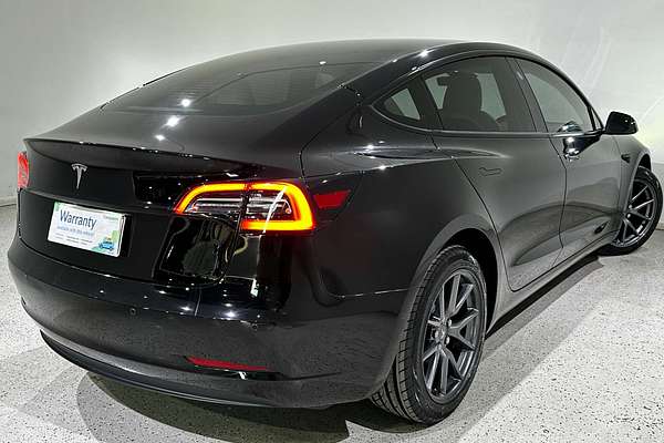 2022 Tesla Model 3 Rear-Wheel Drive