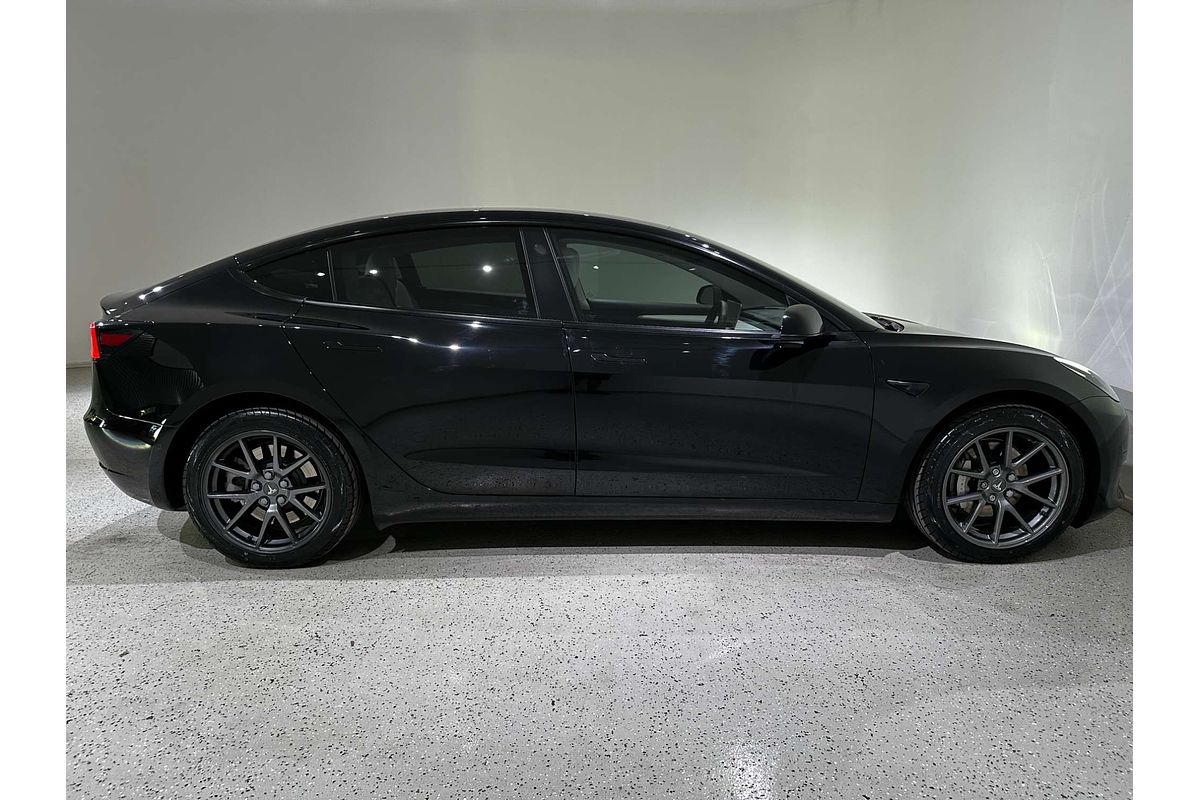 2022 Tesla Model 3 Rear-Wheel Drive