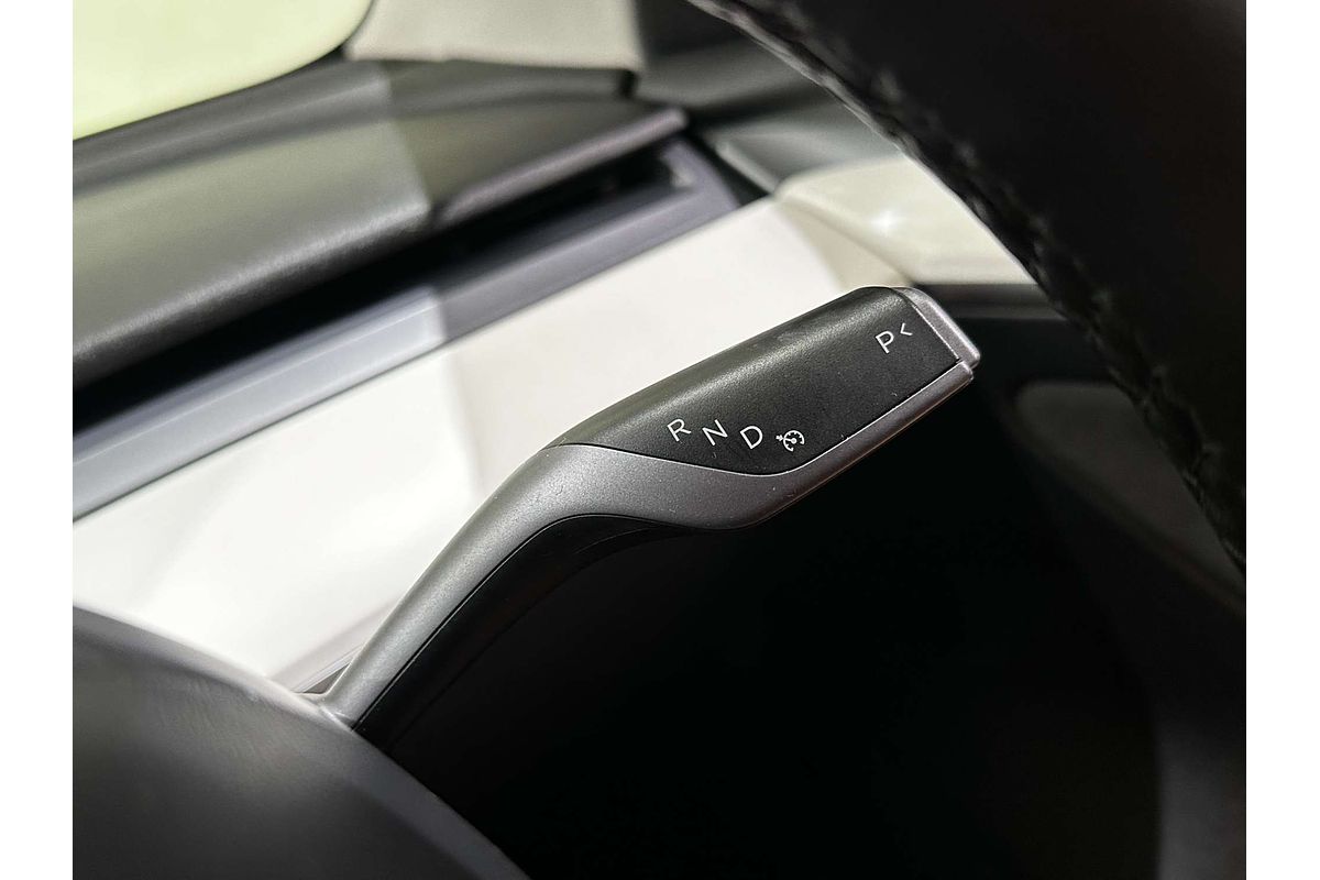 2022 Tesla Model 3 Rear-Wheel Drive