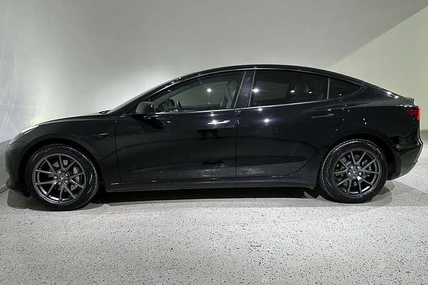 2022 Tesla Model 3 Rear-Wheel Drive