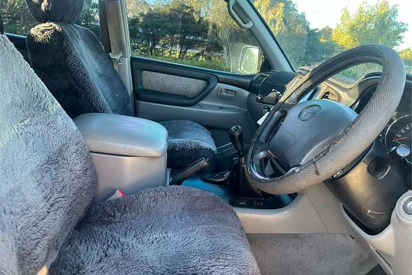 2005 Toyota Landcruiser GXL UZJ100R