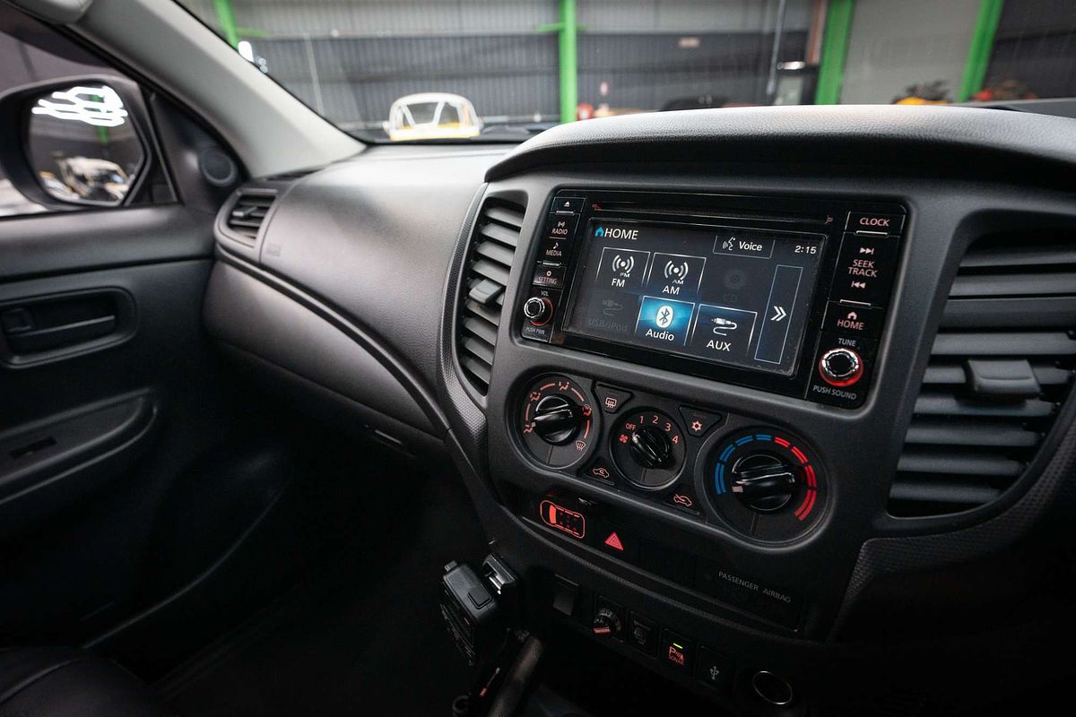 2019 Mitsubishi Triton GLS MR 4X4