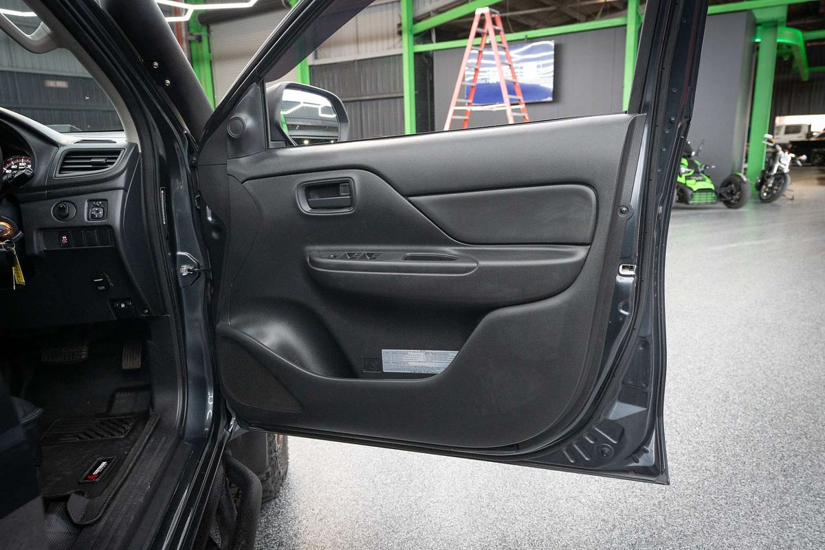 2019 Mitsubishi Triton GLS MR 4X4