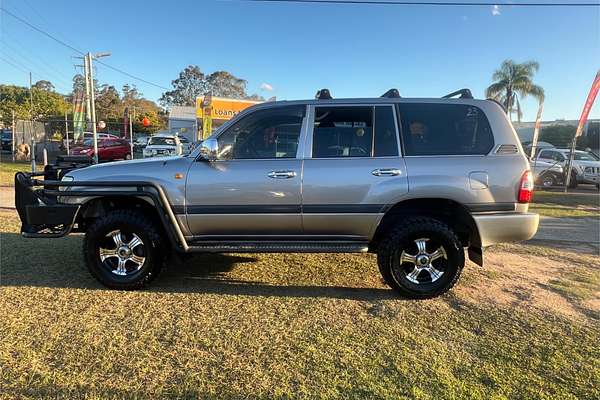 2005 Toyota Landcruiser GXL UZJ100R