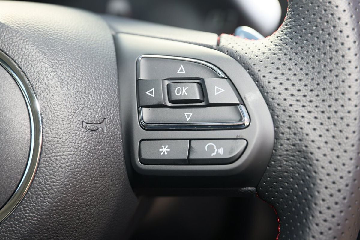 2024 MG MG5 Essence