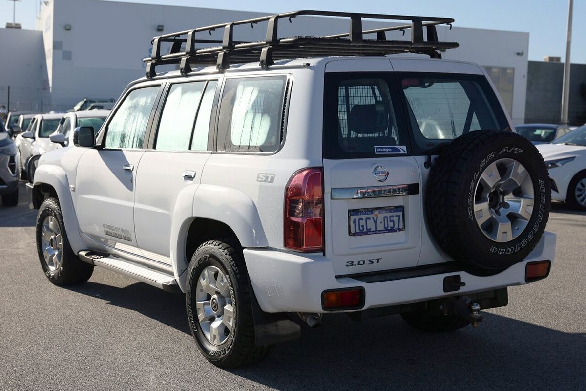 2015 Nissan Patrol ST Y61