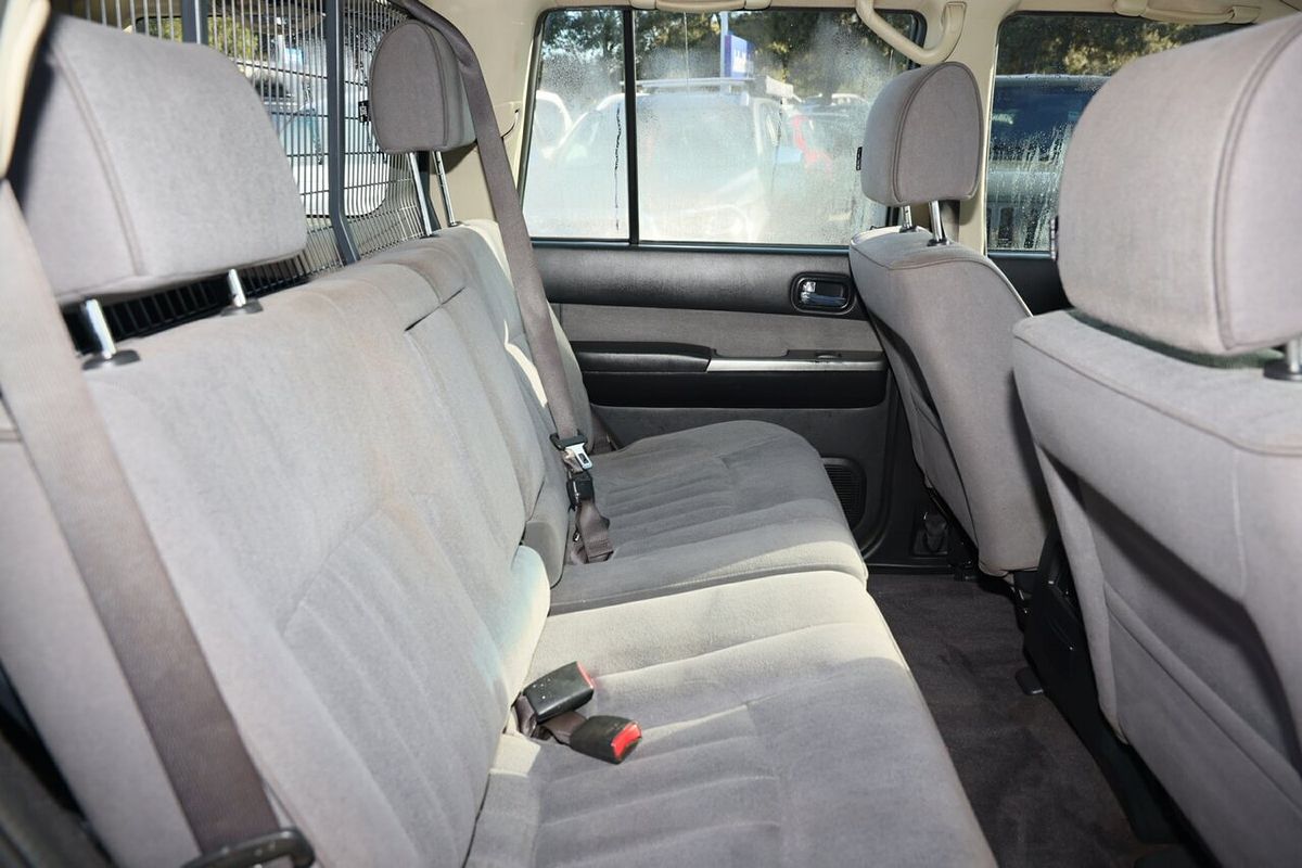 2015 Nissan Patrol ST Y61