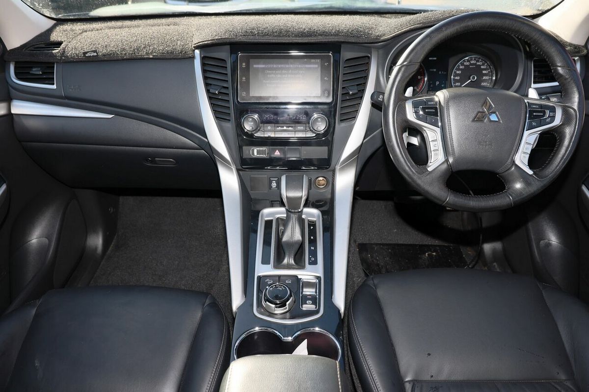 2016 Mitsubishi Pajero Sport GLS QE