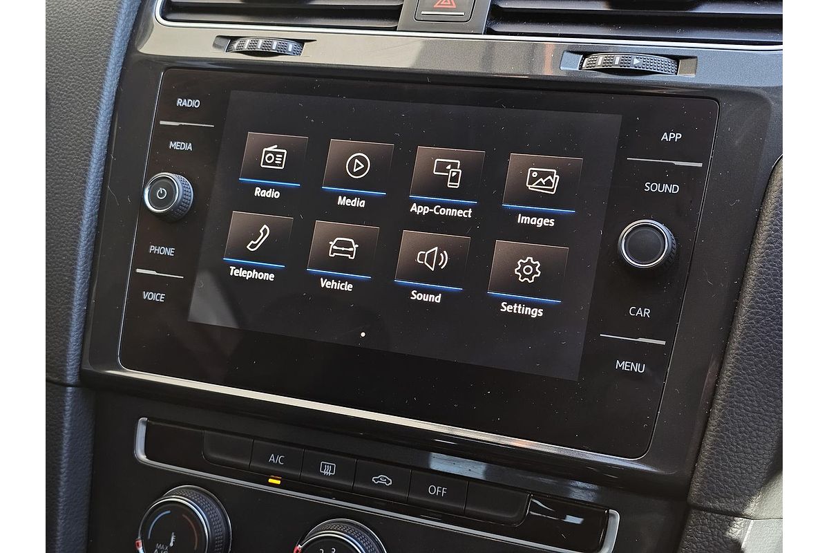 2017 Volkswagen Golf 110TSI 7.5