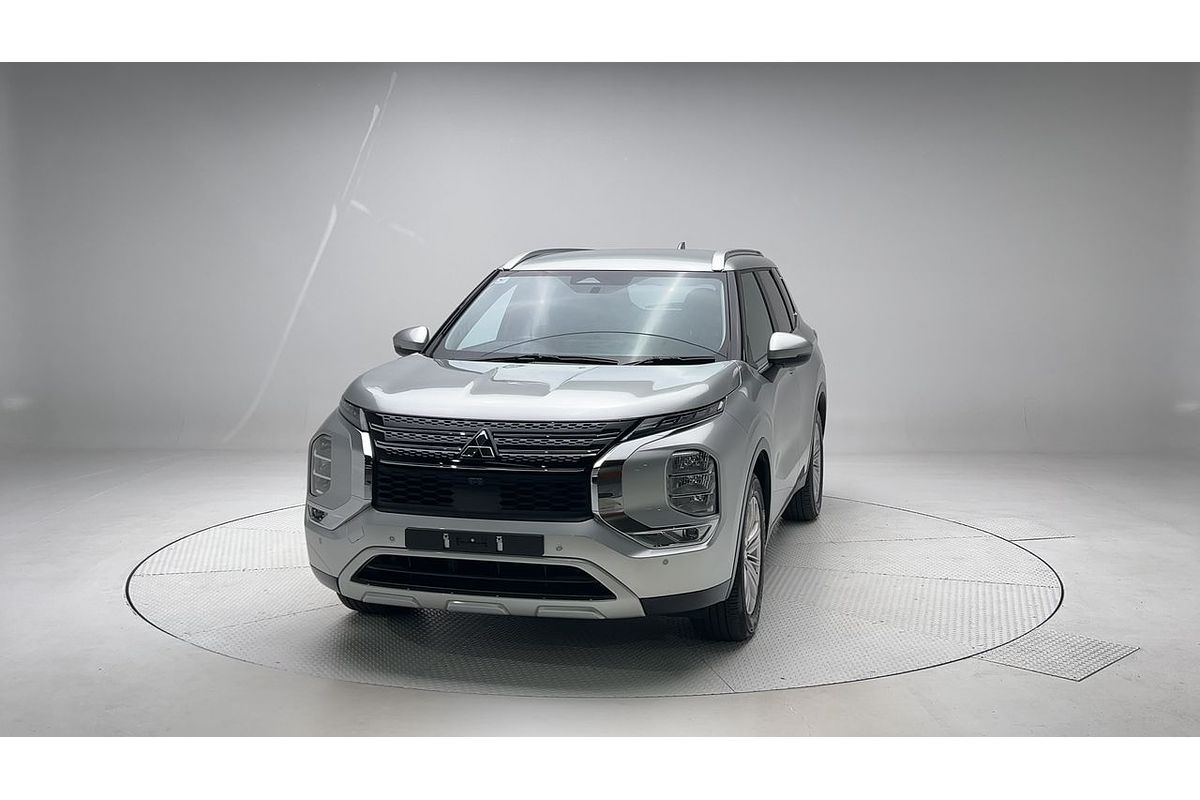 2024 Mitsubishi Outlander LS ZM