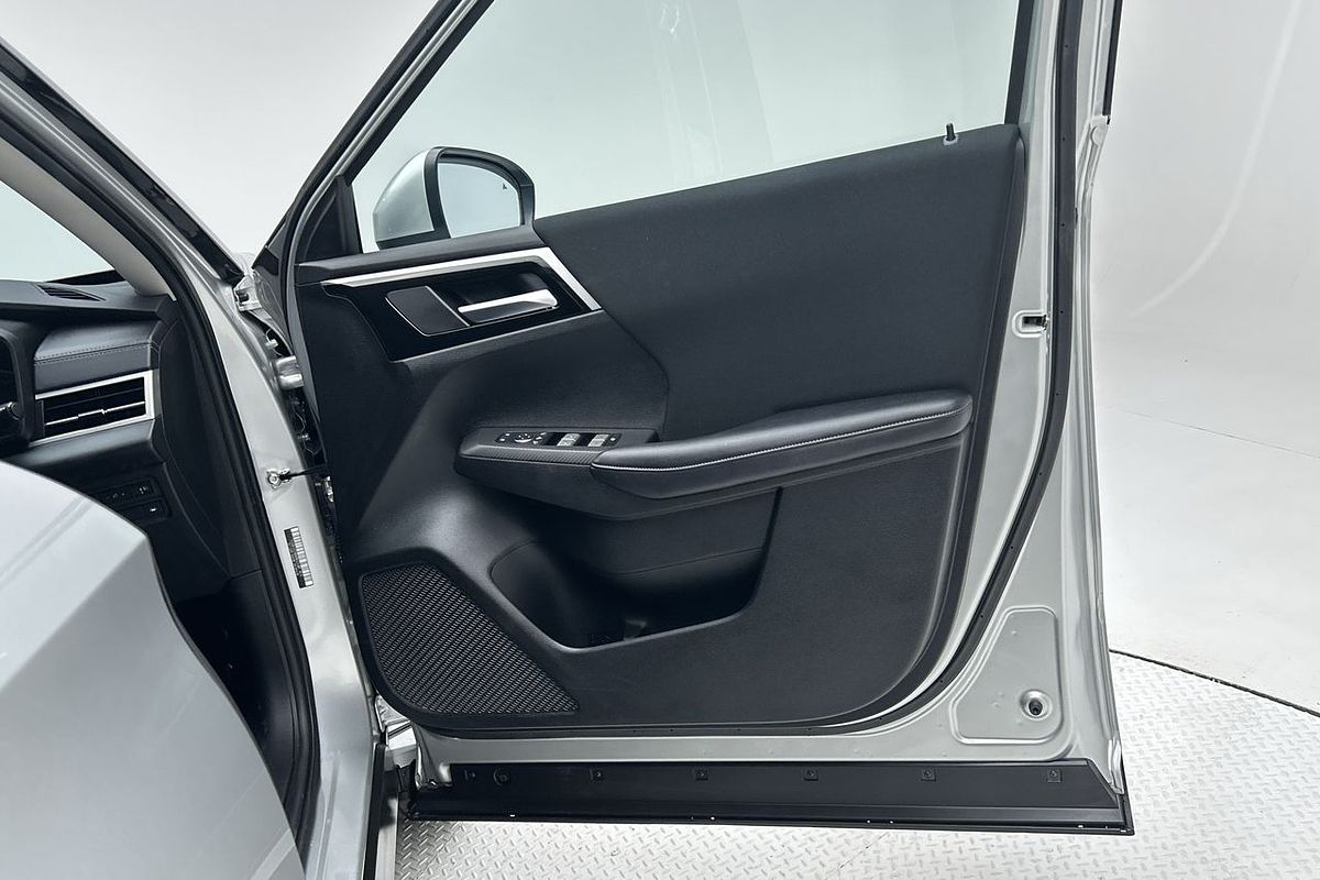 2024 Mitsubishi Outlander LS ZM