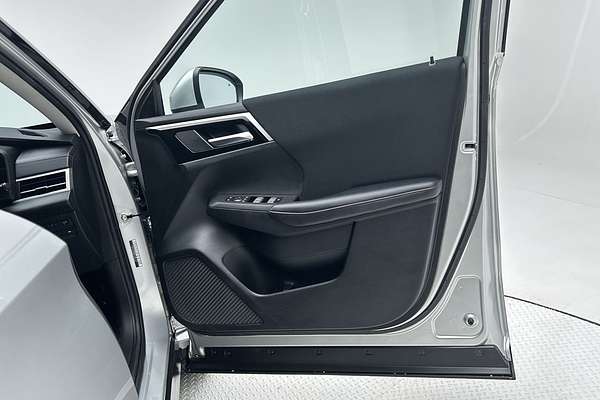 2024 Mitsubishi Outlander LS ZM