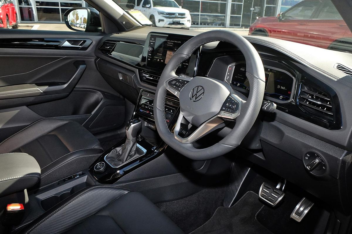 2024 Volkswagen T-Roc 140TSI R-Line D11