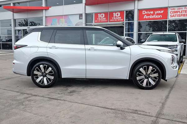 2025 Mitsubishi Outlander Exceed Tourer ZM