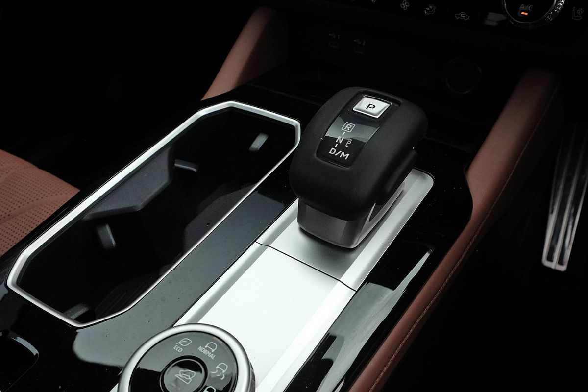 2025 Mitsubishi Outlander Exceed Tourer ZM