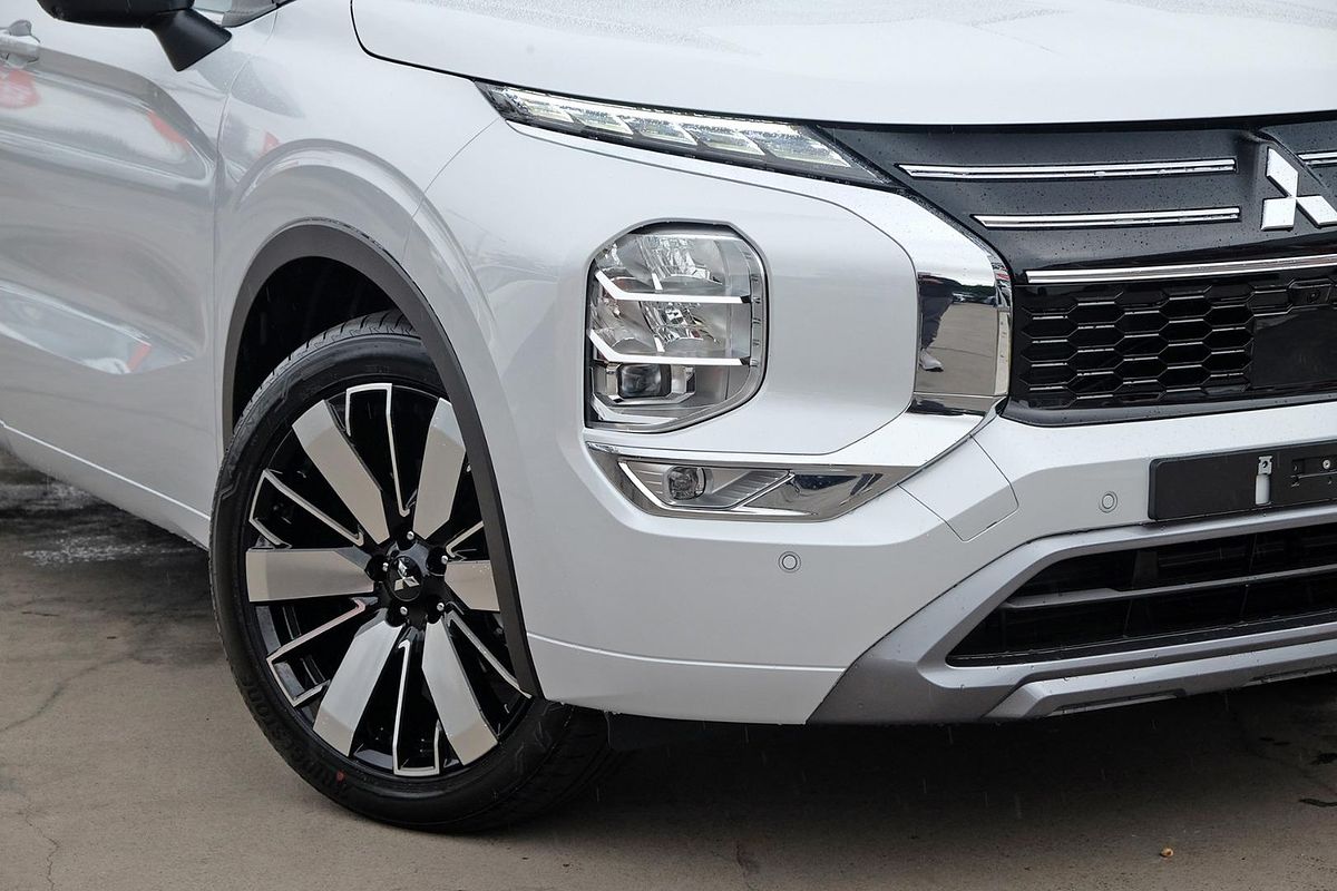 2025 Mitsubishi Outlander Exceed Tourer ZM
