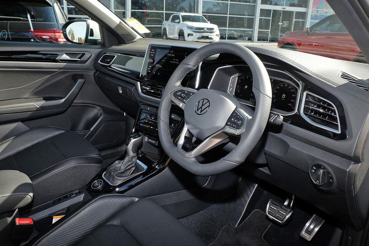 2024 Volkswagen T-Roc 140TSI R-Line D11